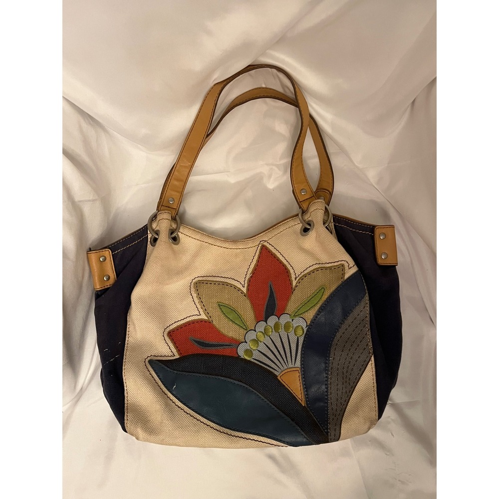 Relic Canvas Shouler Bag Appliqué Flower
